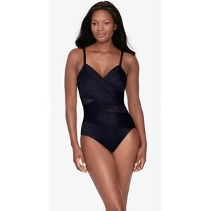 NWT Miraclesuit BLACK Solid Mystify Sz 10 DDD Underwire Bra One-Piece Swimsuit